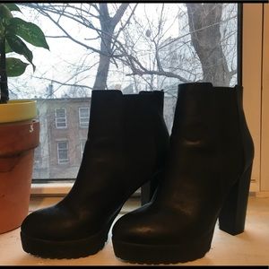 Black faux leather H&M boots.